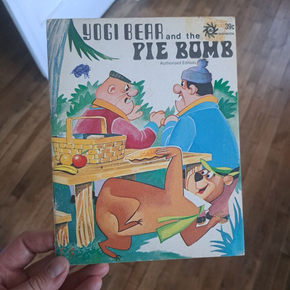 Vintage 1972 Yogi Bear And The Pie Bomb Horace J Elias Hanna Barbara Kids Book